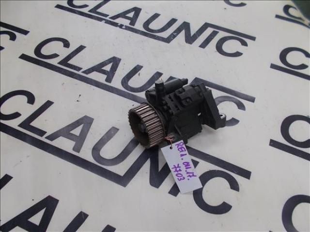 bontott RENAULT SCÉNIC II Adagoló