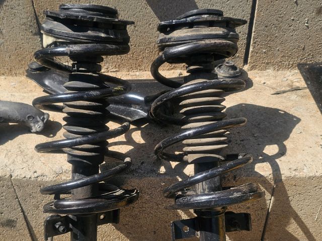 bontott RENAULT SCÉNIC II Bal első Gólyaláb (Lengécsillapító, Rugó)