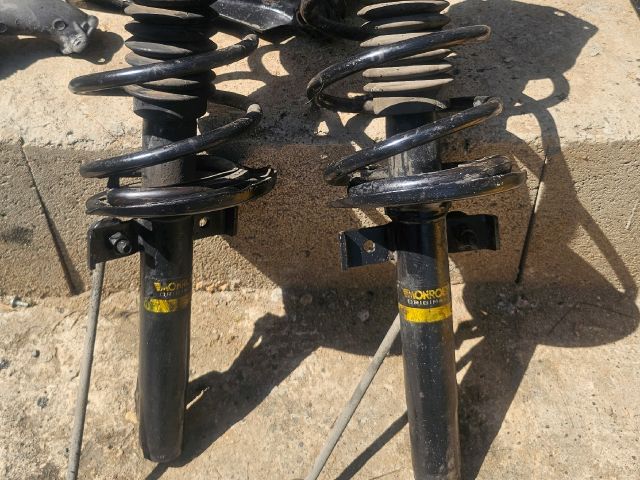 bontott RENAULT SCÉNIC II Bal első Gólyaláb (Lengécsillapító, Rugó)