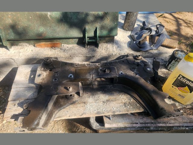 bontott RENAULT SCÉNIC II Első Bölcső