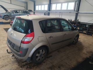 bontott RENAULT SCÉNIC II Jobb első Csonkállvány Kerékaggyal