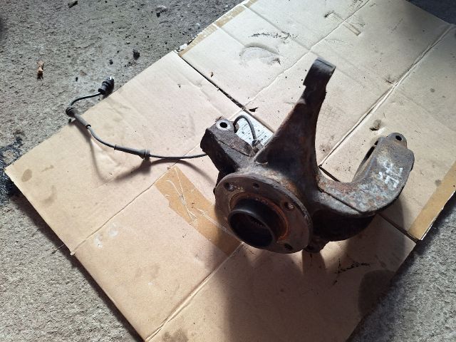 bontott RENAULT SCÉNIC II Jobb első Csonkállvány Kerékaggyal