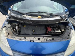 bontott RENAULT SCÉNIC II Jobb első Csonkállvány Kerékaggyal