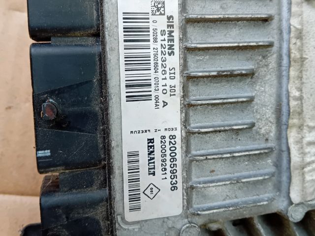 bontott RENAULT SCÉNIC II Motorvezérlő
