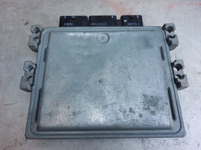 bontott RENAULT SCÉNIC II Motorvezérlő