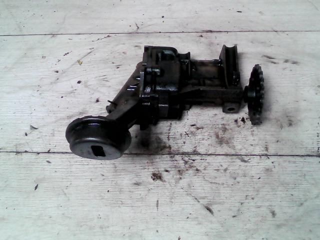 bontott RENAULT SCÉNIC II Olajszivattyú