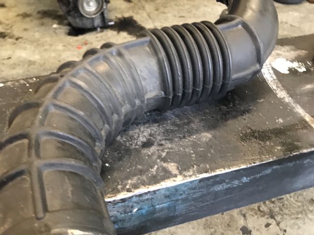 bontott RENAULT SCÉNIC II Turbócső