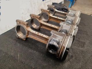 bontott RENAULT SCÉNIC II Dugattyú