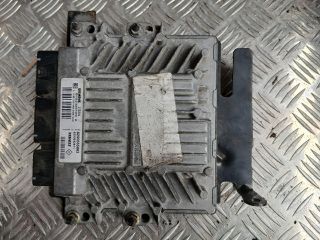 bontott RENAULT SCÉNIC II Motorvezérlő