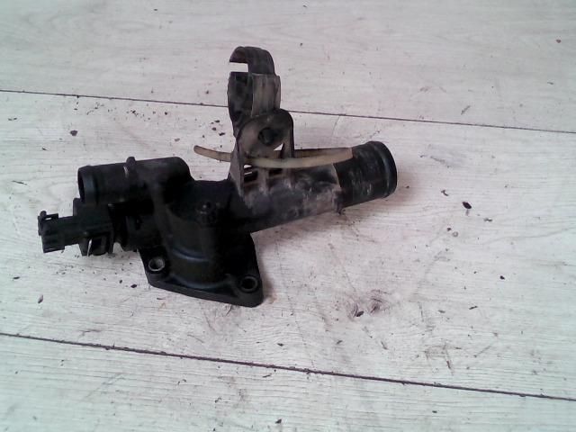 bontott RENAULT SCÉNIC II Termosztátház