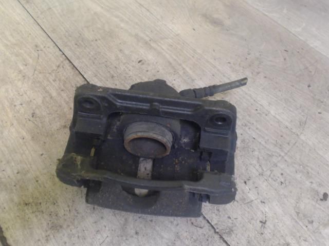 bontott RENAULT SCÉNIC II Jobb első Féknyereg Munkahengerrel