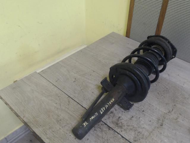 bontott RENAULT SCÉNIC II Jobb első Lengéscsillapító