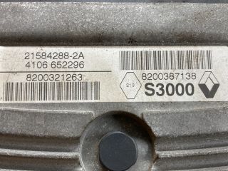 bontott RENAULT SCÉNIC II Motorvezérlő