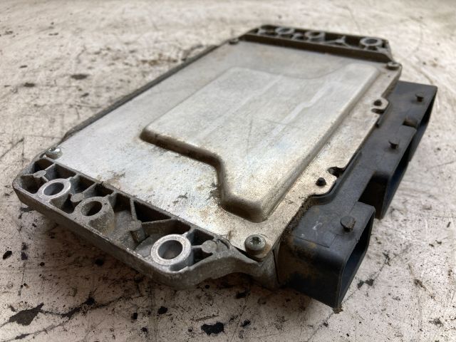 bontott RENAULT SCÉNIC II Motorvezérlő