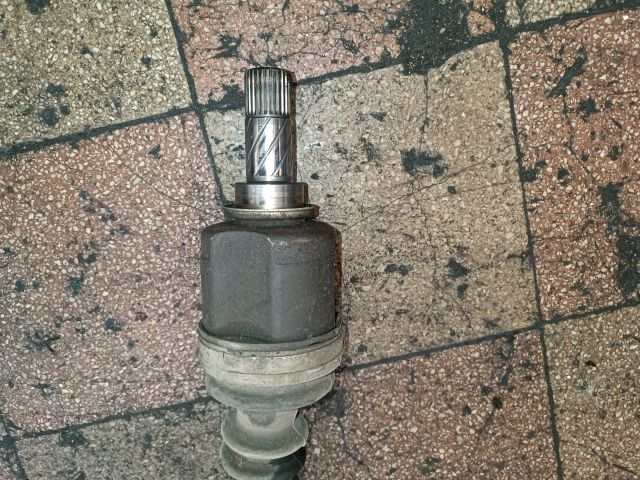 bontott RENAULT SCÉNIC II Bal Féltengely