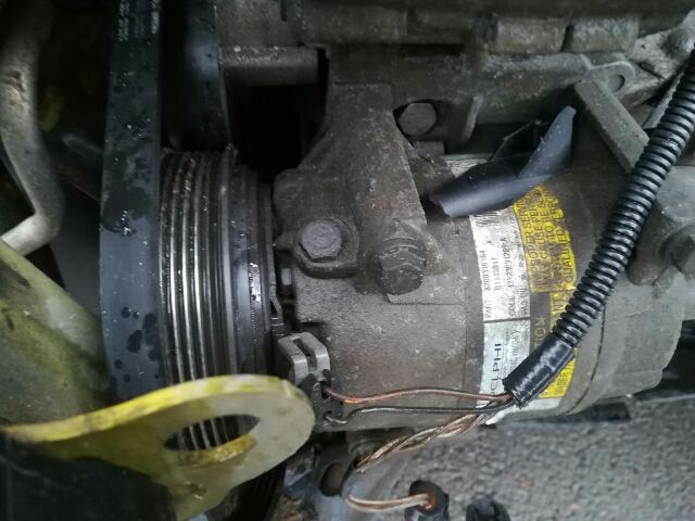 bontott RENAULT SCÉNIC II Bal hátsó Kerékagy