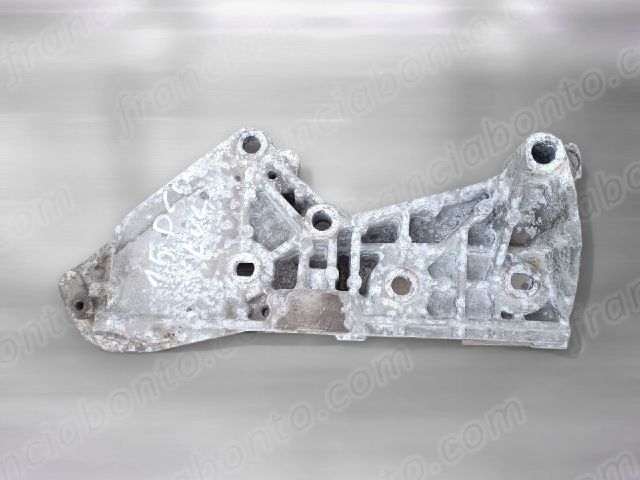 bontott RENAULT SCÉNIC II Generátor Tartó Bak