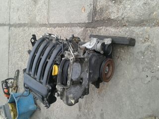 bontott RENAULT SCÉNIC II Motor (Fűzött blokk hengerfejjel)