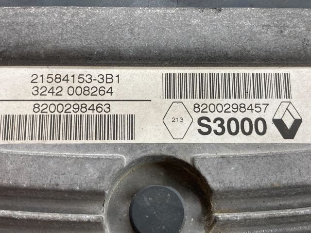 bontott RENAULT SCÉNIC II Motorvezérlő