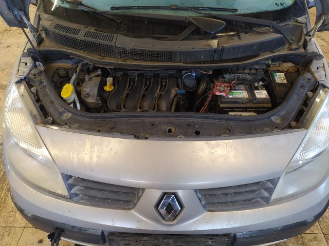 bontott RENAULT SCÉNIC II Motorvezérlő