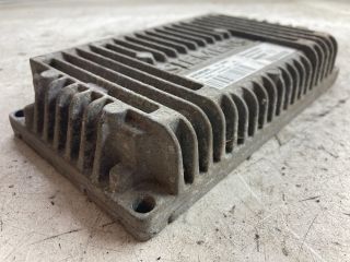 bontott RENAULT SCÉNIC II Motorvezérlő