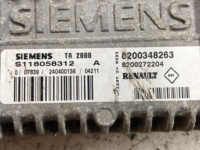bontott RENAULT SCÉNIC II Motorvezérlő