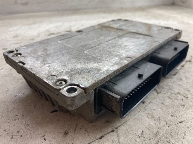 bontott RENAULT SCÉNIC II Motorvezérlő