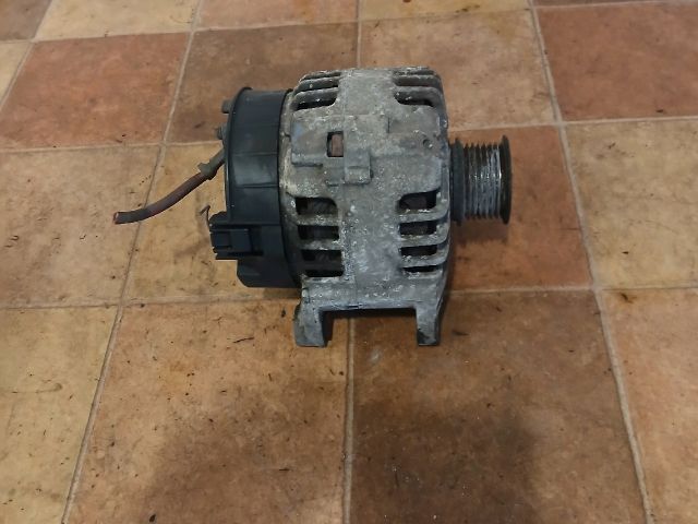 bontott RENAULT SCÉNIC II Generátor