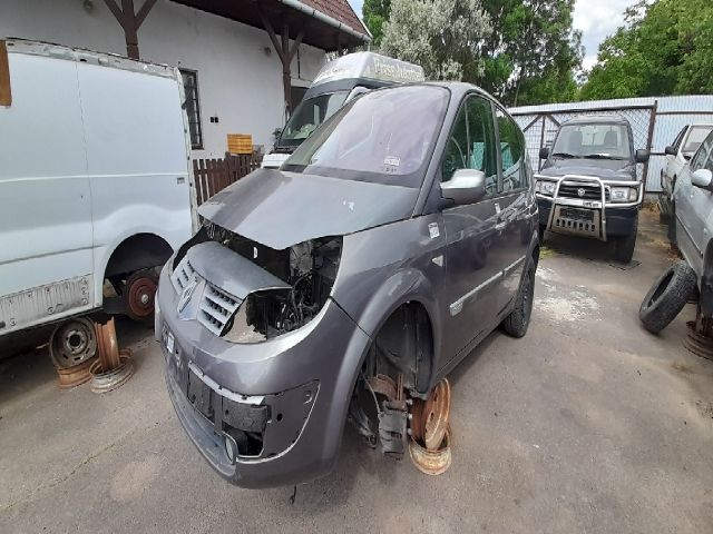 bontott RENAULT SCÉNIC II Bal első Csonkállvány Kerékaggyal