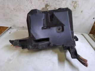 bontott RENAULT SCÉNIC II Biztosítéktábla Motortér