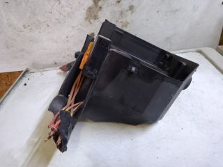 bontott RENAULT SCÉNIC II Biztosítéktábla Motortér