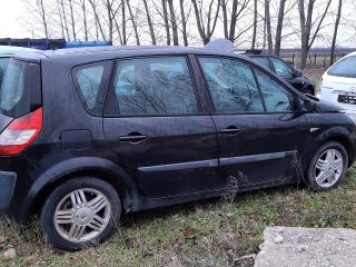 bontott RENAULT SCÉNIC II Biztosítéktábla Motortér