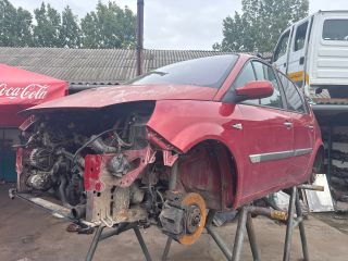 bontott RENAULT SCÉNIC II Első Bölcső