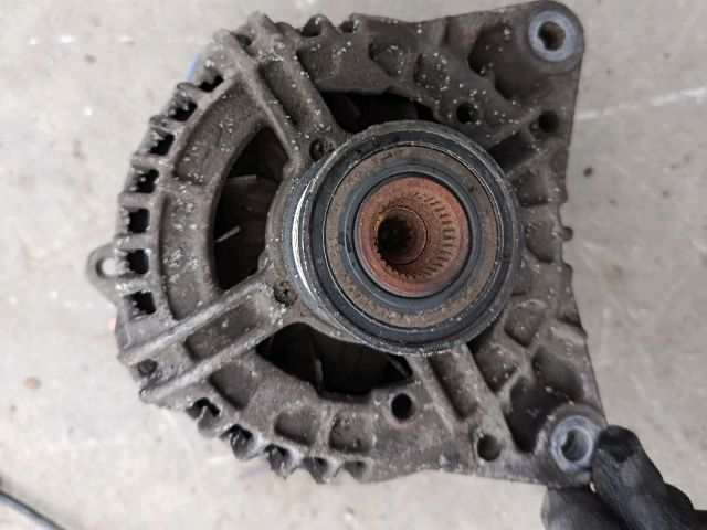 bontott RENAULT SCÉNIC II Generátor