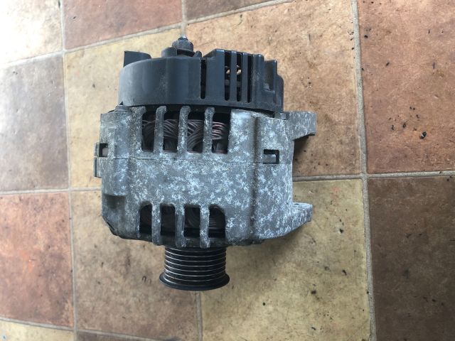 bontott RENAULT SCÉNIC II Generátor