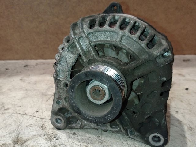 bontott RENAULT SCÉNIC II Generátor