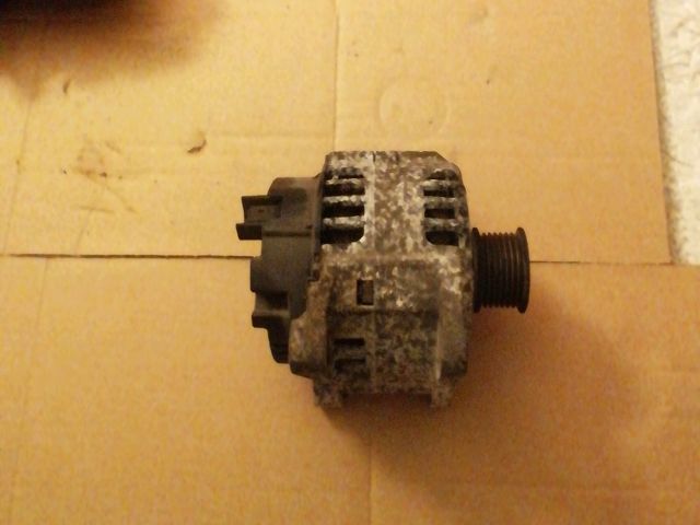 bontott RENAULT SCÉNIC II Generátor