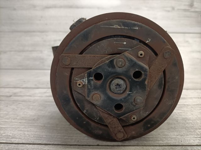 bontott RENAULT SCÉNIC II Klímakompresszor