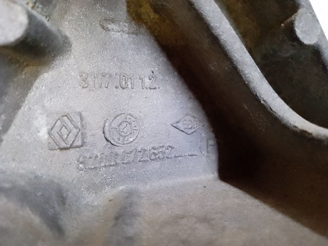 bontott RENAULT SCÉNIC II Motor Tartó Bak Jobb