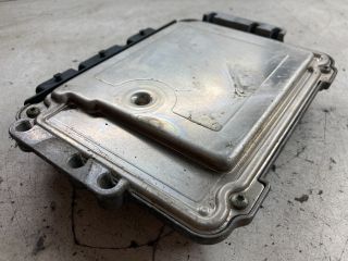 bontott RENAULT SCÉNIC II Motorvezérlő