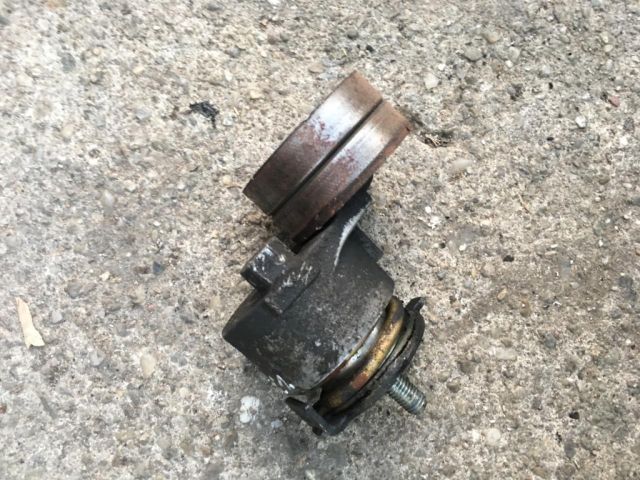 bontott RENAULT SCÉNIC II Szíjfeszítő Görgő