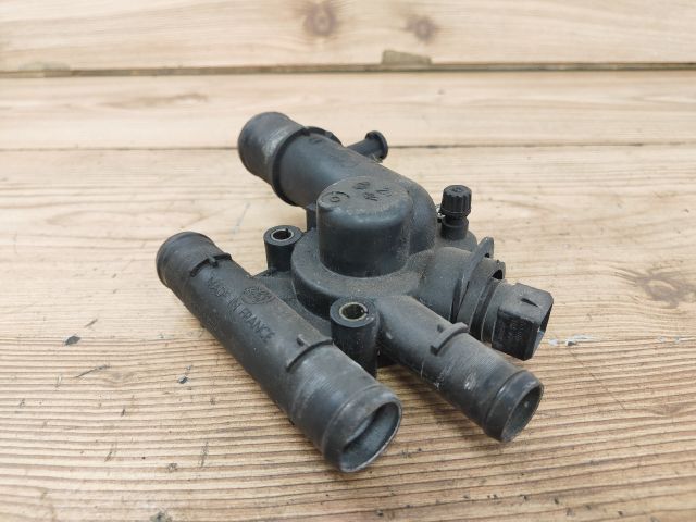 bontott RENAULT SCÉNIC II Termosztátház