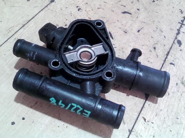 bontott RENAULT SCÉNIC II Termosztátház