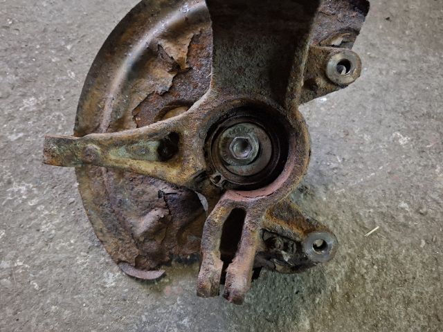 bontott RENAULT SCÉNIC II Bal első Csonkállvány Kerékaggyal