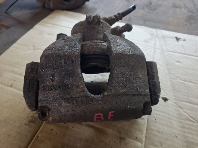 bontott RENAULT SCÉNIC II Bal első Féknyereg Munkahengerrel