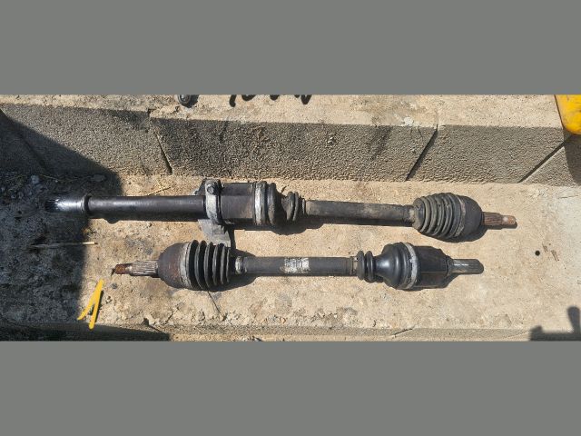 bontott RENAULT SCÉNIC II Bal Féltengely