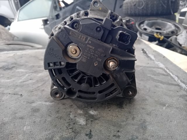 bontott RENAULT SCÉNIC II Generátor