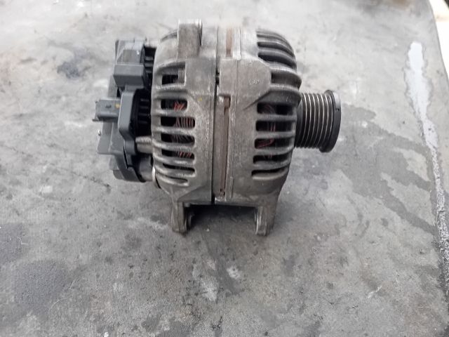 bontott RENAULT SCÉNIC II Generátor