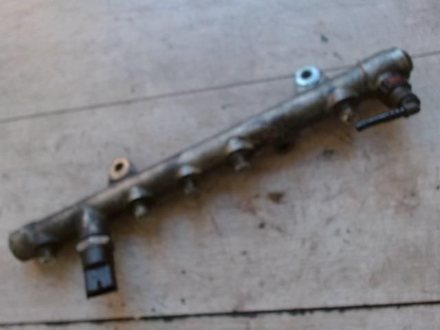 bontott RENAULT SCÉNIC II Közösnyomócső