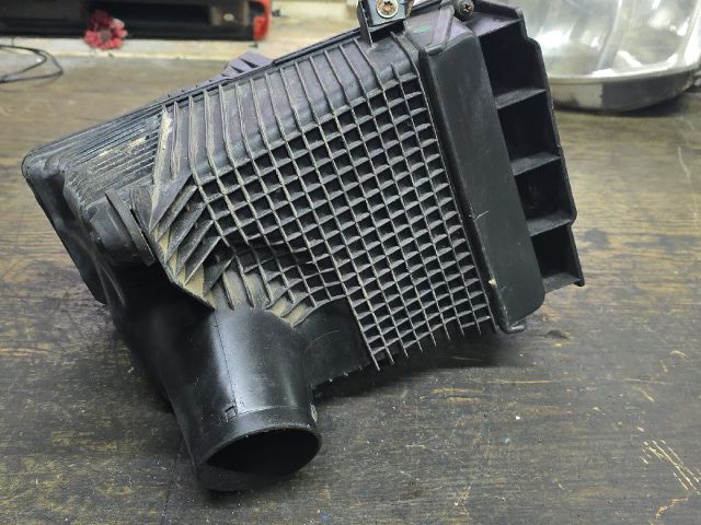 bontott RENAULT SCÉNIC II Légszűrő Ház